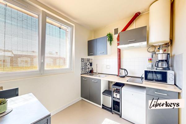 Un studio coup de cœur qui n'en a pas tout à fait l'esprit – 27,9 m² avec balcon et vue dégagée à Chelles