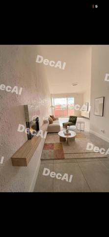 VENTE INTERACTIVE À ÉPINAY SOUS SENART – F3 DE 63 m²

 17 OCTOBRE 2026
 Prix de départ : 95 000 €
 Palier : 3 000 €

 UN APPARTEMENT QUI MÉRITE VOTRE ATTENTION

Dès l’entrée, cet appartement de 63 m² dévoile une organisation agréable et fonctionnelle.
La cuisine indépendante, aménagée et lumineuse, dispose de son propre cagibi, parfait pour ranger et optimiser l’espace.
Le salon-séjour, baigné de lumière, constitue le véritable cœur de l’appartement. Il s’ouvre sur un beau balcon filant, idéal pour profiter d’un extérieur au quotidien.
L’espace nuit offre deux chambres, dont l’une bénéficie d’une vue apaisante sur un parc très calme. La seconde dispose d’un placard intégré.
Un couloir doté de nombreux rangements assure une séparation naturelle entre l’espace de vie et l’espace nuit. Une salle d’eau entièrement neuve et un WC indépendant complètent l’ensemble.

 En plein centre-ville, profitez de la proximité immédiate des commerces, transports et commodités, tout en bénéficiant des bords de l’Yerres pour vos promenades et moments de détente.
10 min gare de Brunoy 
10 min A6 ( carré sénart ) 
40 min en rer de Paris 

 Ravalement déjà payé par le vendeur : 38 000 €
 Libre et disponible immédiatement
 DPE : D
chauffage géothermie la plus performante

 VISITEZ. ESTIMEZ. POSITIONNEZ-VOUS.

Ici, 95 000 € n’est que le prix de départ.
La vente interactive vous donne la possibilité de vous faire votre propre opinion sur la valeur du bien et de vous positionner en conséquence.
Venez visiter. Faites votre estimation. Et dites-nous : combien vaut cet appartement selon VOUS ?

 À vos estimations le 17 octobre 2026 !