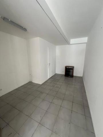 LOCAL COMMERCIAL DE 71M2 A VENDRE - SECTEUR PLAGE - CENTRE VILLE DE JUAN LES PINS (06)