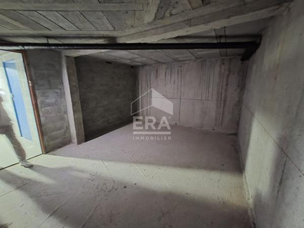 Idéal Stockage: 3 grande caves saine de 17M²