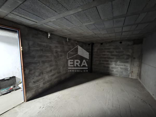 Idéal Stockage: 3 grande caves saine de 17M²
