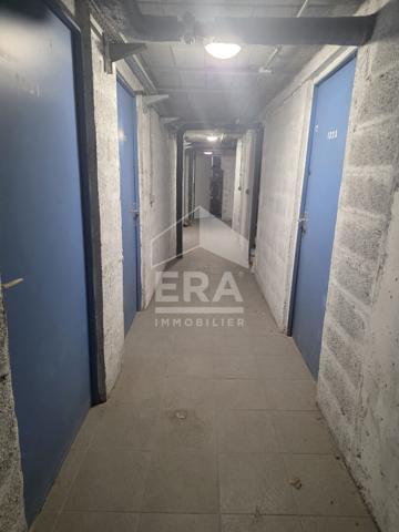 Idéal Stockage: 3 grande caves saine de 17M²