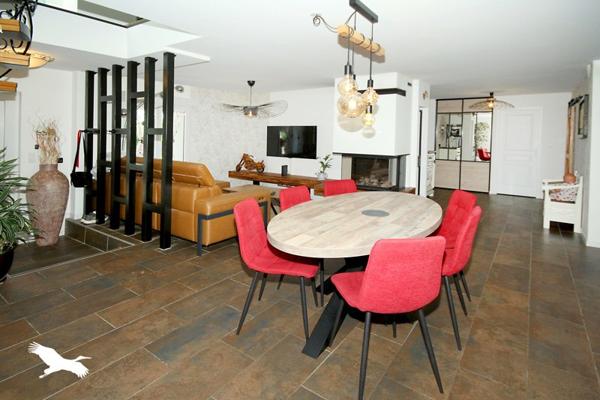 Maison à vendre 317 700 € Montpon-Ménestérol 6 p 188 m² DPE B