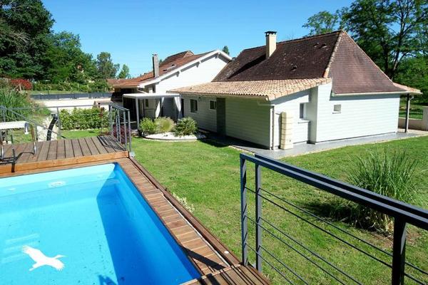Maison à vendre 317 700 € Montpon-Ménestérol 6 p 188 m² DPE B