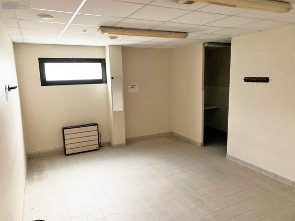 Local Professionnel et commercial à vendre à Châteaudun dans l'Eure-et-Loir (28200), ref : RCS/705