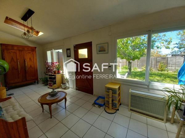 AUX PORTES DE ISSOUDUN, PAVILLON 126M² AVEC SOUS SOL ET JARDIN