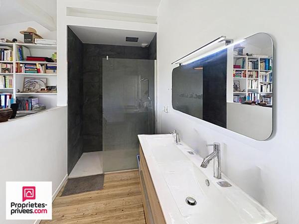 Rians Maison d'architecte récente 115 m²  sur 194 m² de terrain clos