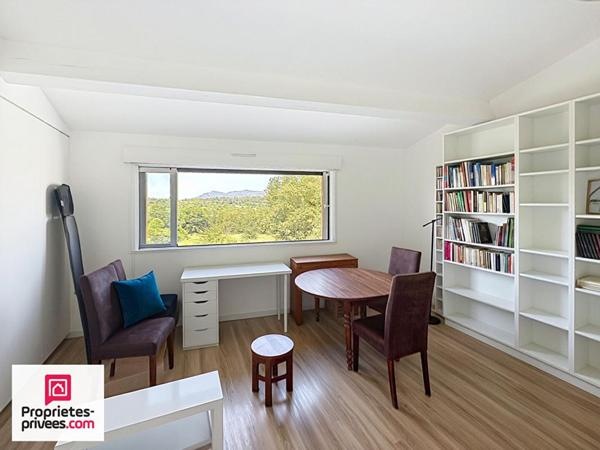 Rians Maison d'architecte récente 115 m²  sur 194 m² de terrain clos