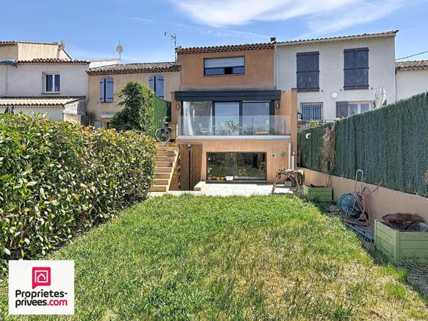Rians Maison d'architecte récente 115 m²  sur 194 m² de terrain clos