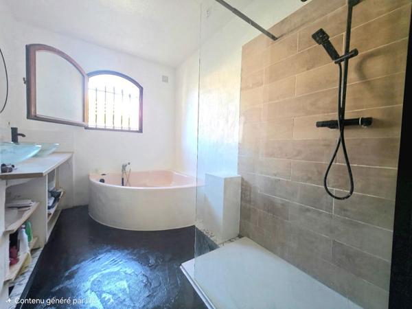 Maison Six Fours Les Plages 8 pièce(s) 260 m2