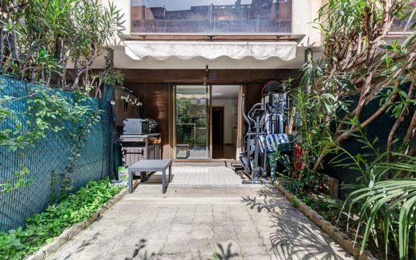 Appartement à vendre    1 pièce • 25 m2 Nice