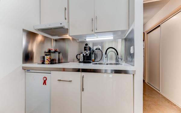 Appartement à vendre    1 pièce • 25 m2 Nice