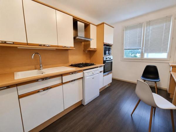 Appartement T3 avec balcon.