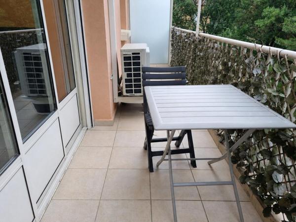 Appartement T3 avec balcon.