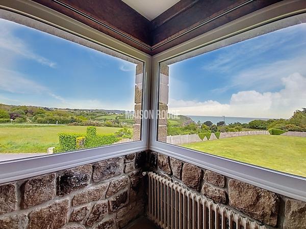 Maison vue mer Saint-Quay-Portrieux 175 m², 4 chambres terrain arboré 2540 m² proche mer