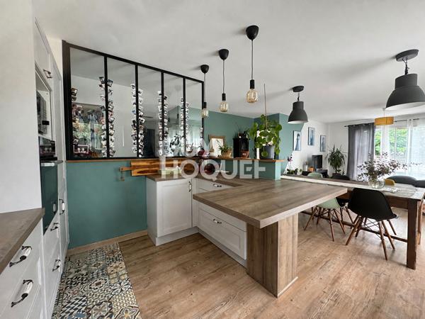 Maison 5 pièces 4 chambres avec piscine dans secteur recherché