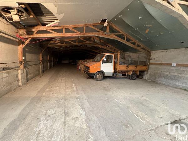 Location parking 35 m² Morisel