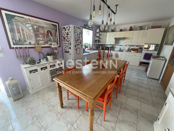 Carrieres-sur-Seine, maison de 147 m2, 4 chambres, sous-sol, garage et jardin,