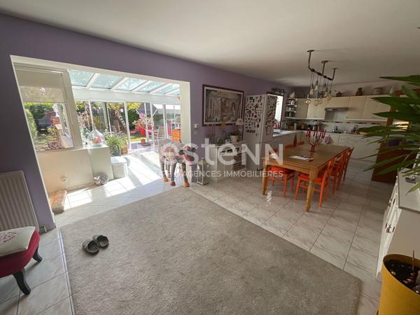 Carrieres-sur-Seine, maison de 147 m2, 4 chambres, sous-sol, garage et jardin,