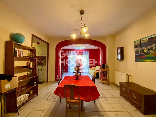 Maison à rafraichir de 118 m² à Givors, proche écoles et commerces