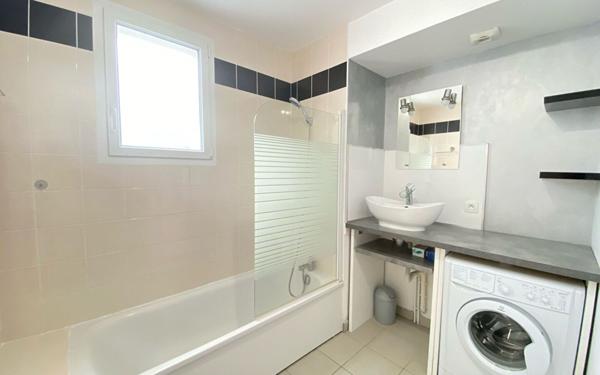 Appartement à louer    2 pièces •  Miramas