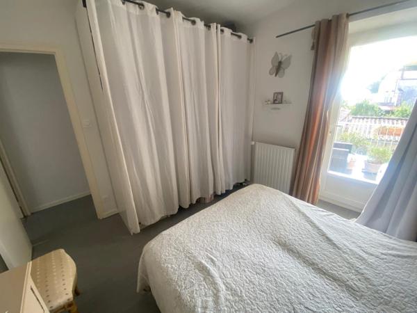 LUCON 85400 COEUR DE VILLE ADORABLE MAISON RENOVEE 80M²/3 CHAMBRES AVEC COUR INTERIEURE ET ANNEXE