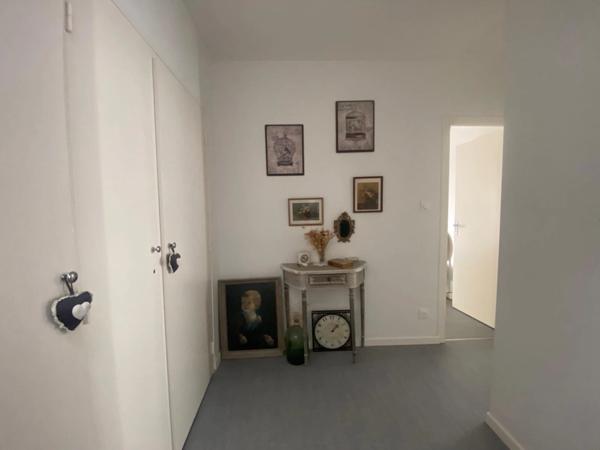 LUCON 85400 COEUR DE VILLE ADORABLE MAISON RENOVEE 80M²/3 CHAMBRES AVEC COUR INTERIEURE ET ANNEXE