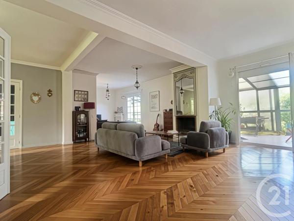 Maison à vendre  8 pièces - 180 m 2   AULNAY SOUS BOIS  - 93