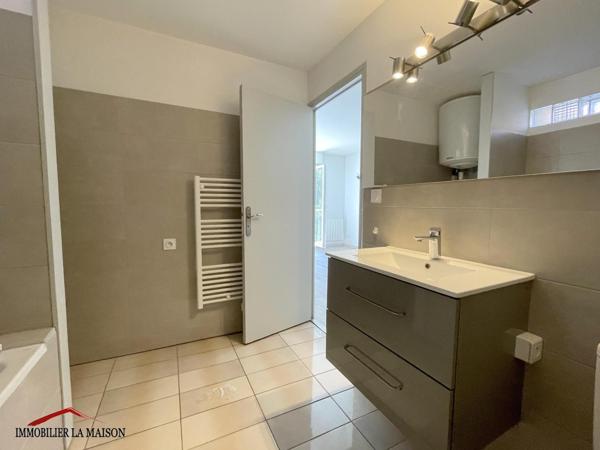T2 - VESONE - VESONE - Dans un immeuble situé à ...