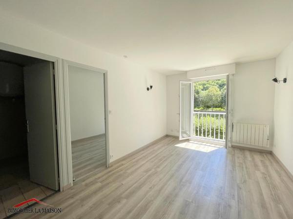 T2 - VESONE - VESONE - Dans un immeuble situé à ...