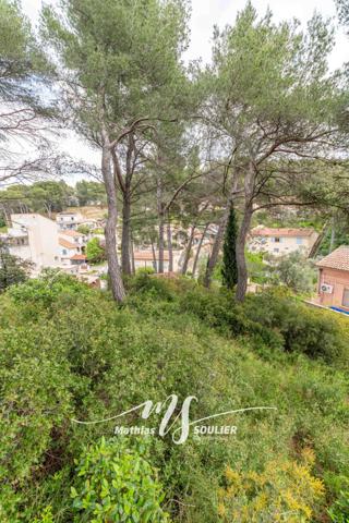 Terrain constructible 1828 m² en bordure de forêt