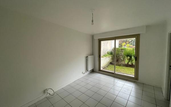 Appartement à louer    1 pièce •  Bourg-la-Reine