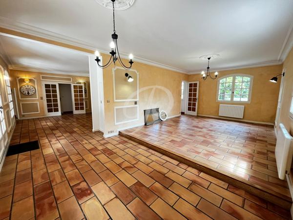 Spacieuse Maison 8 pièces de 205m2 à Coëx Toutes les caractéristiques