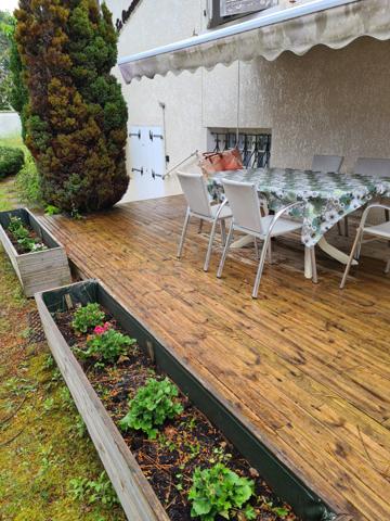 Saint-Georges-de-Didonne (17110) 

PROCHE PLAGE & CENTRE VILLE DANS CADRE BOISE ET AU CALME