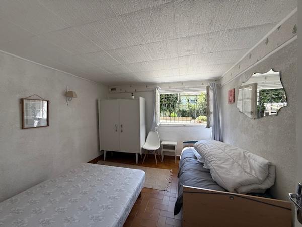 Saint-Georges-de-Didonne (17110) 

PROCHE PLAGE & CENTRE VILLE DANS CADRE BOISE ET AU CALME