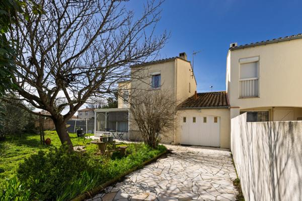 Maison traditionnelle T4 130 m2 avec piscine