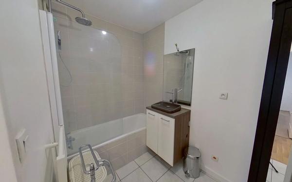 Appartement à louer    2 pièces • 48,46 m2 Lyon 3