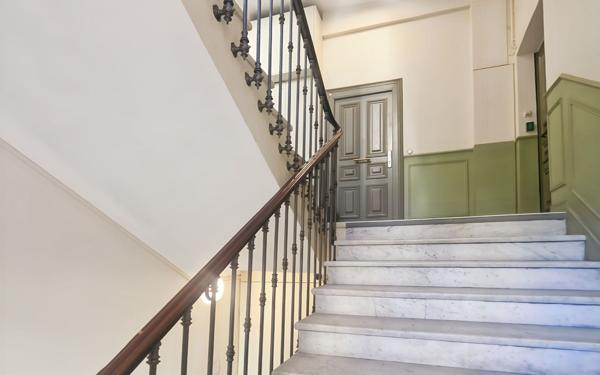 Appartement à vendre    2 pièces • 21 m2 Nice