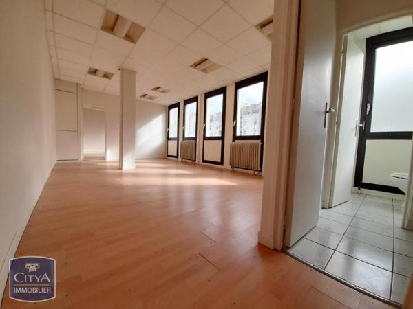 Local commercial à louer 46.8m²