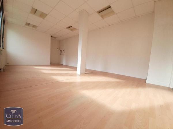 Local commercial à louer 46.8m²