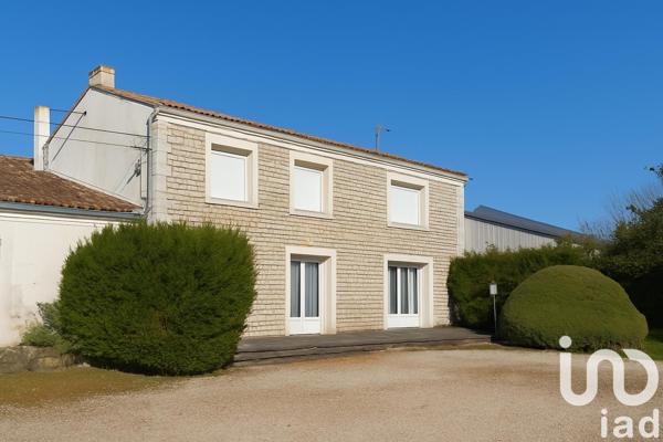 Maison à vendre 5 pièces 121 m² Saint-Jean-d'Angély