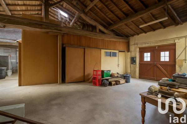 Maison à vendre 5 pièces 121 m² Saint-Jean-d'Angély