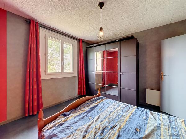Maison
         5 pièces
        - 117 m² Exclusivité 242 000 € *