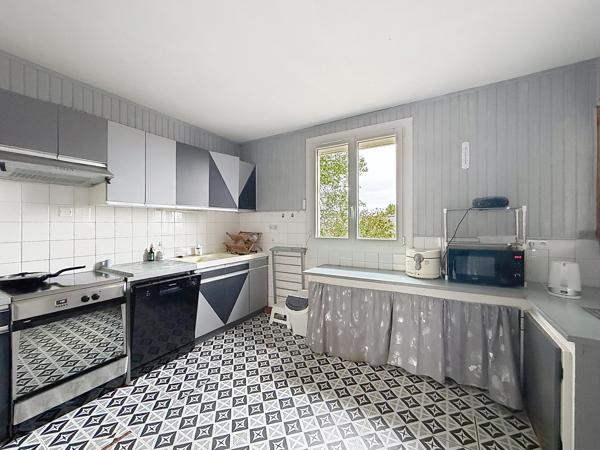 Maison
         5 pièces
        - 117 m² Exclusivité 242 000 € *