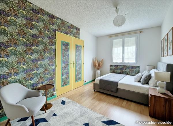 Maison
         5 pièces
        - 117 m² Exclusivité 242 000 € *
