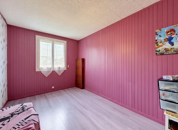 Maison
         5 pièces
        - 117 m² Exclusivité 242 000 € *
