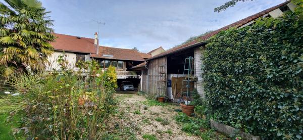 Longpont-sur-Orge (91310) Maison familiale de 185 m2 environ avec 5 chambres, combles/grenier, stationnements, dépendances, grange