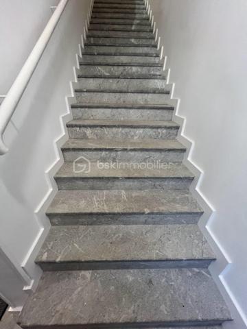 Local d activites de 246 m²