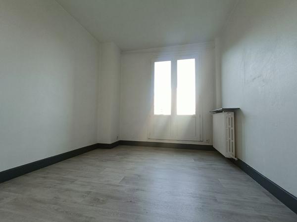 Appartement Tours avec balcon et terrasse