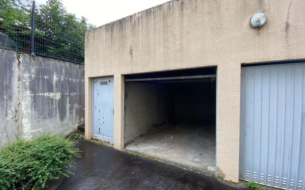 Stationnement à vendre    11 m2 Limoges
